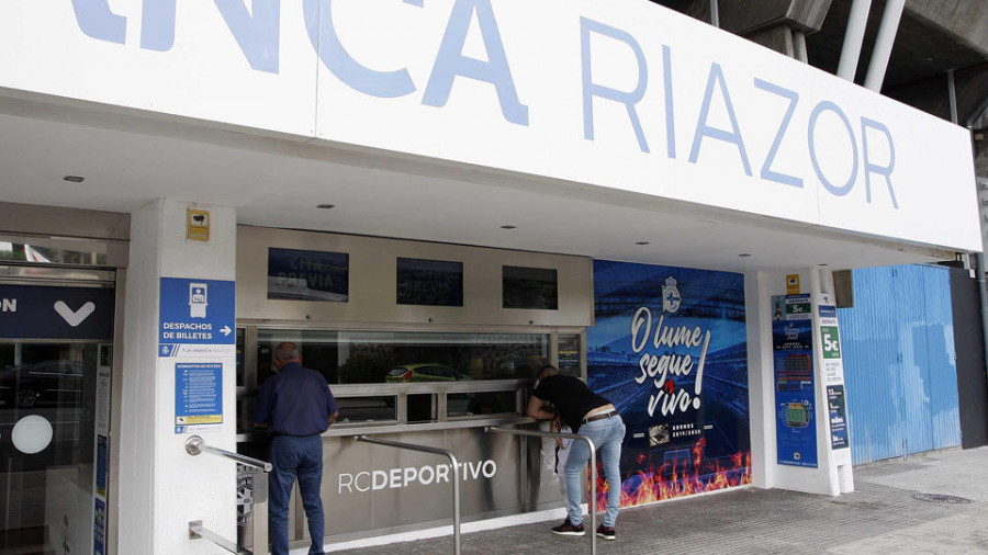 Los abonos del Depor, que salen a la venta el lunes, tendrán una rebaja del 20%