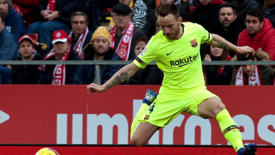 Messi sentencia a un buen Girona que acabó con diez