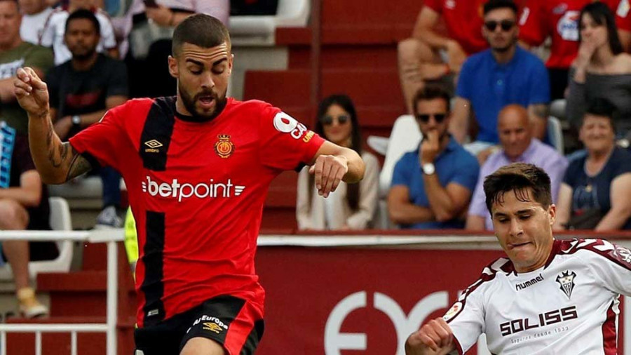 El Mallorca resiste y se cita con el Depor para la gloria