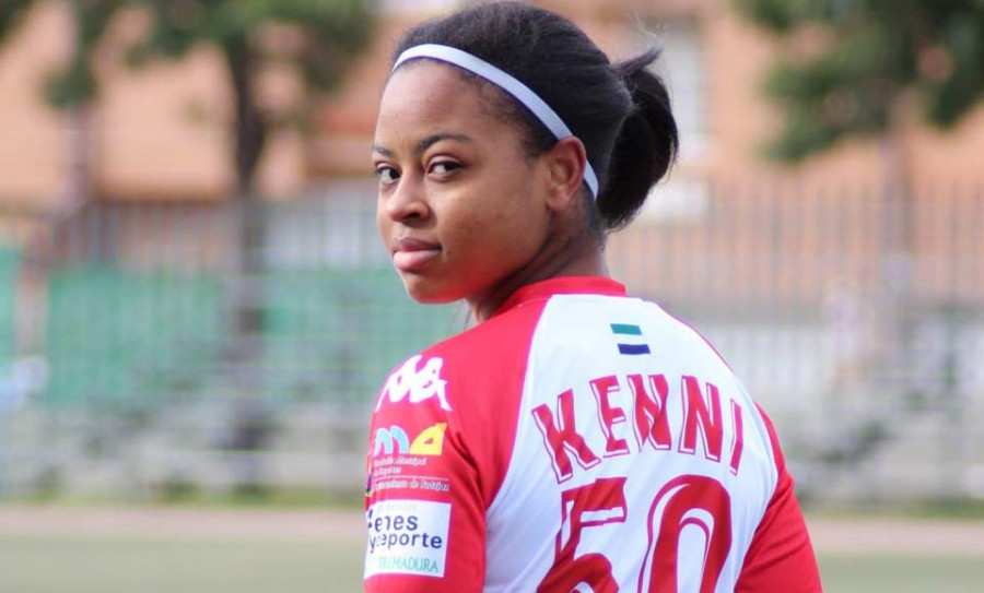 Kenni, ex del Deportivo Abanca,  se incorpora al Santa Teresa