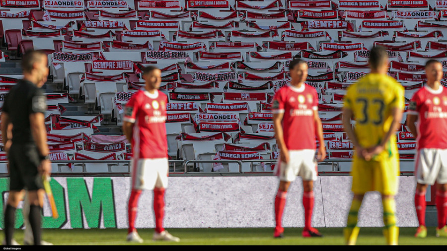 Heridos dos jugadores del Benfica tras el ataque a su bus