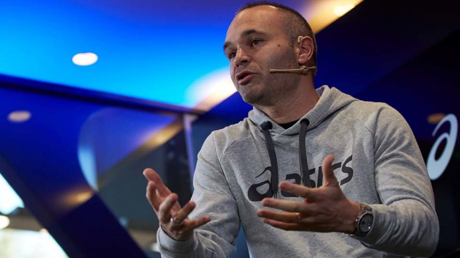 Iniesta: “Messi ha conseguido el Mundial de una manera extraordinaria”