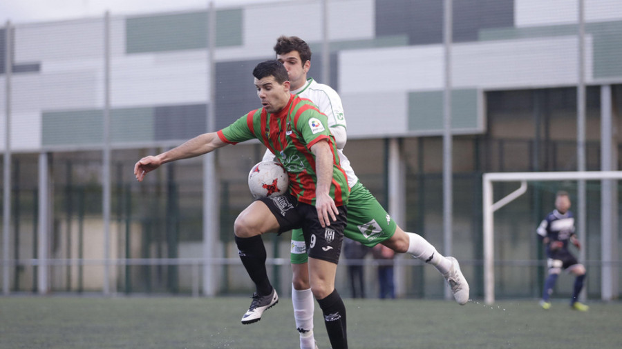 Javi Ballesteros: “Me va a costar coger el ritmo pero mi ilusión era volver  a sentirme futbolista”