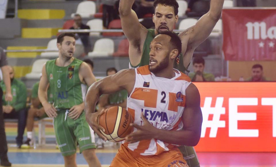 El Basquet Coruña saca nota en el primer test