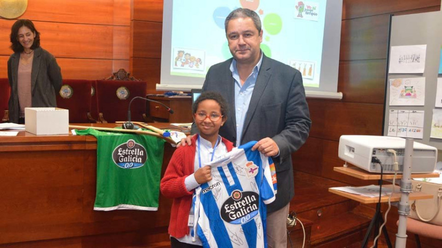 Tino Fernández crea escuela en el Colegio de Abogados
