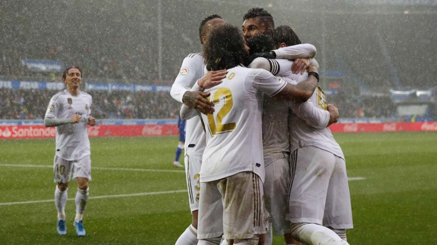 El Madrid sufre en Vitoria pero sigue con la racha positiva