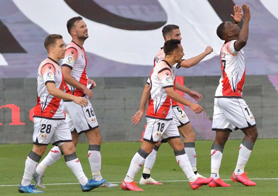 El Albacete pierde en Vallecas y empata con el Depor a puntos