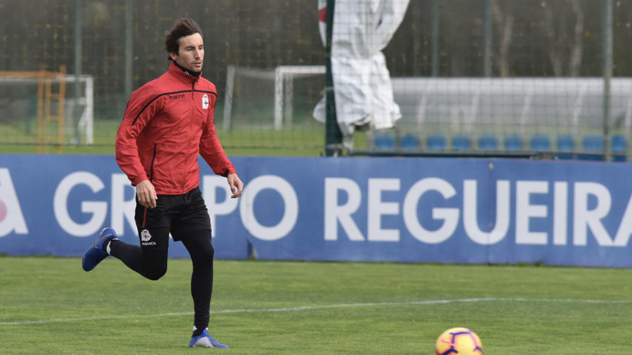 Mosquera, duda ante el Nàstic por lesión muscular