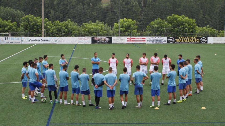 El Ourense CF, líder y un equipo de diez