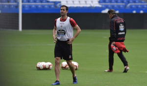 El club y el vestuario del Depor apoyan a Íñigo López