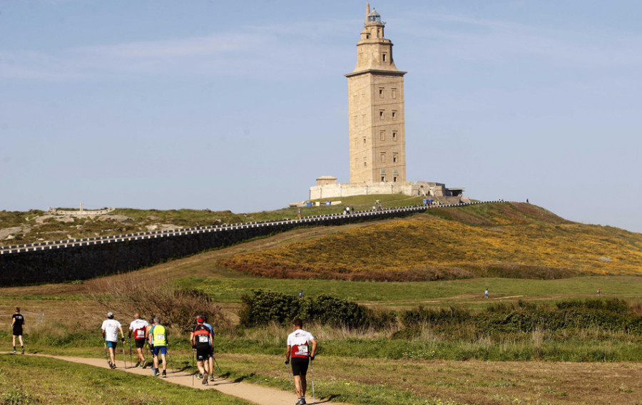 A Torre, marco incomparable para el Campeonato Gallego de marcha nórdica