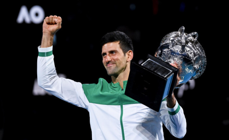 Djokovic fulmina a Medvedev