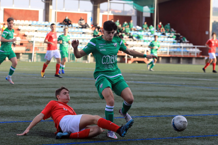 El Ural se lleva el derbi y  se acerca a la permanencia