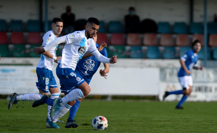 Adri Castro, principal novedad de la convocatoria del Deportivo, de la que se cae Beauvue