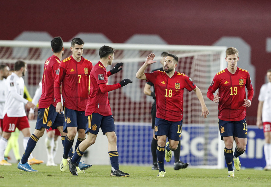 Sanidad estudia vacunar a los jugadores de la selección española de fútbol a una semana de la Eurocopa