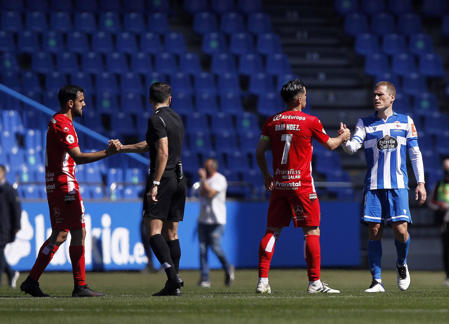 Una victoria agridulce para un Deportivo que despertó tarde