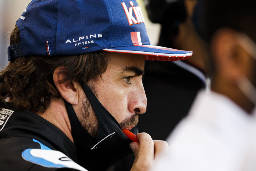 Alonso: “Mercedes y Red Bull son los candidatos”