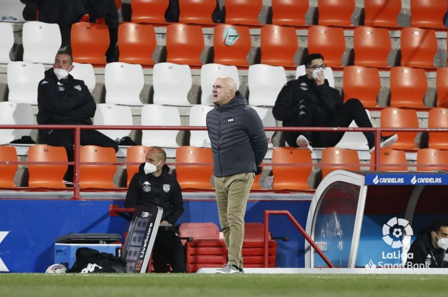 Luis César firma el peor inicio de un entrenador en el Lugo