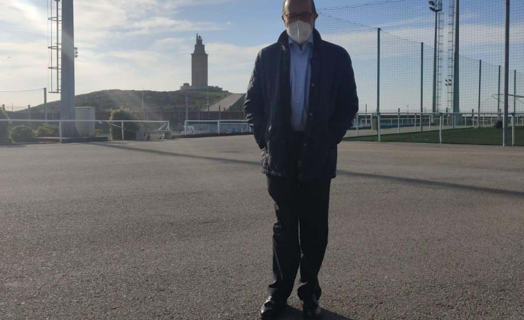Santiago Deó: “Apoyamos la renovación del campo de A Torre”