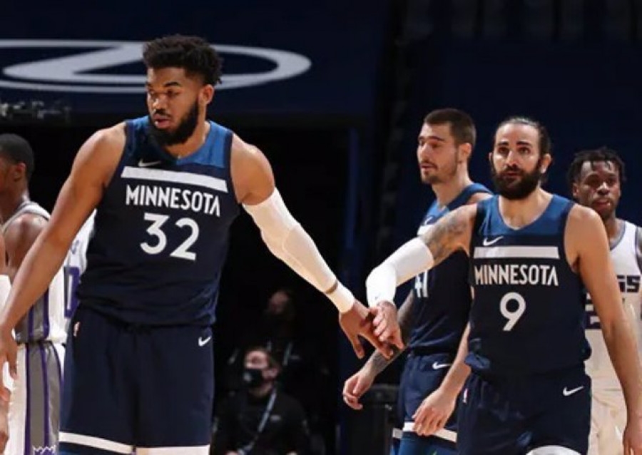 Los Wolves de Ricky Rubio y Juancho Hernangómez abandonan la última posición