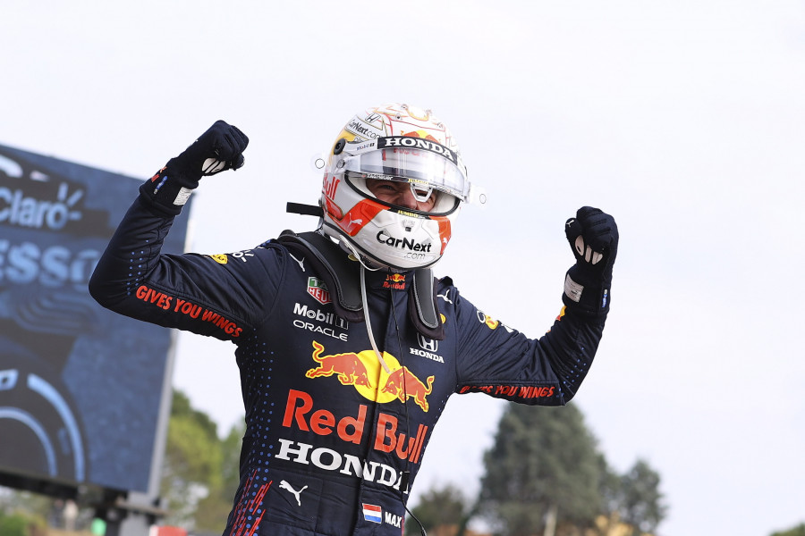 Verstappen gana el GP de la Emilia Romaña
