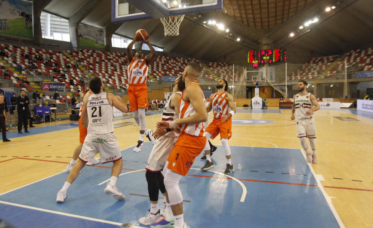 El Básquet Coruña asfixia al Granada y acaricia el ‘playoff’ de ascenso