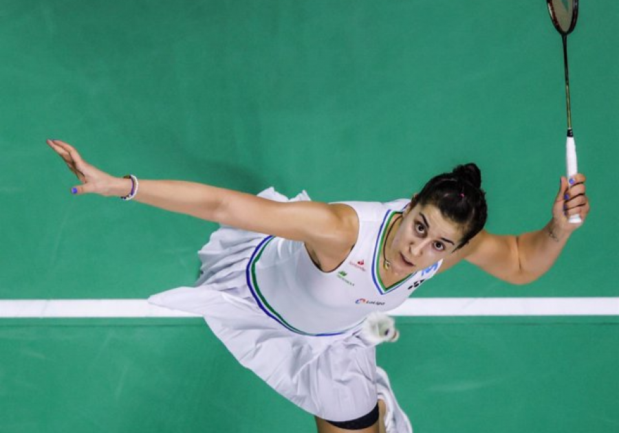 Carolina Marín avanza a semifinales del Europeo por la retirada de su rival