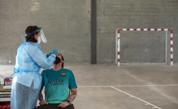 Los positivos por covid en el fútbol gallego son menos del 0,25%