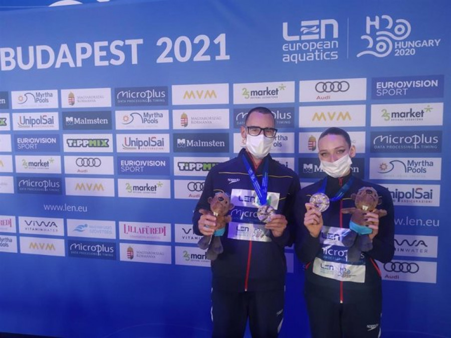 Pau Ribes y Emma García, subcampeones de Europa en el dúo mixto técnico de natación artística