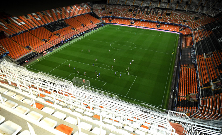 El Valencia confirma que 5.000 aficionados podrán asistir al partido en Mestalla ante el Eibar