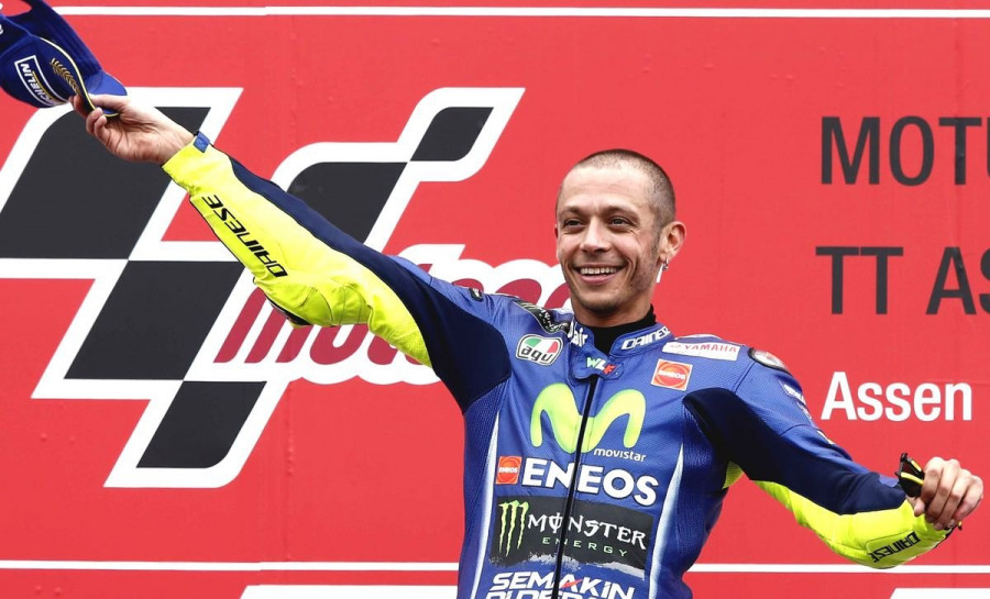 Valentino Rossi se fractura la tibia y el peroné