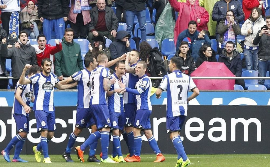 Denuncia por cánticos en el Depor-Atlético