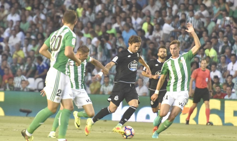 Mosquera mantiene el cartel y seduce al Betis