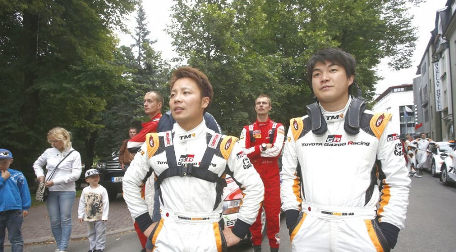 Dos pilotos japoneses en el Rally Ribeira Sacra