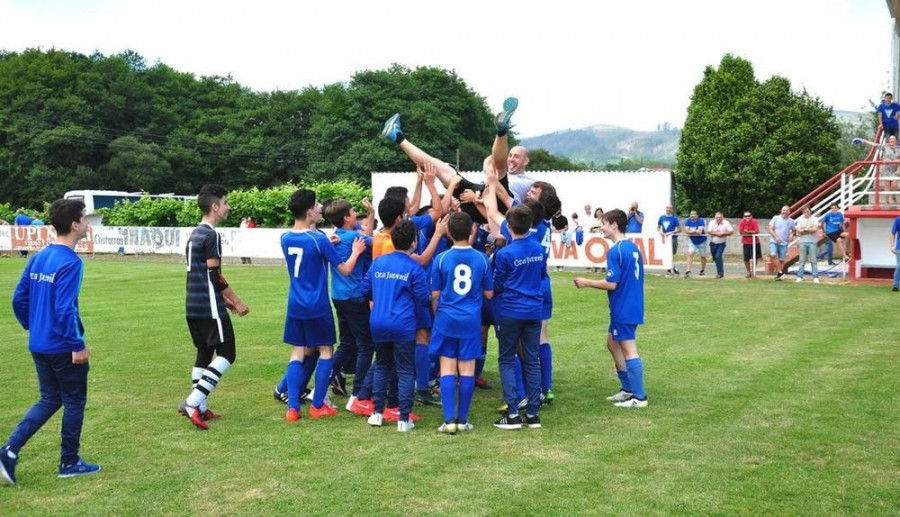 Histórico y merecido ascenso del  Oza Juvenil a Liga Gallega