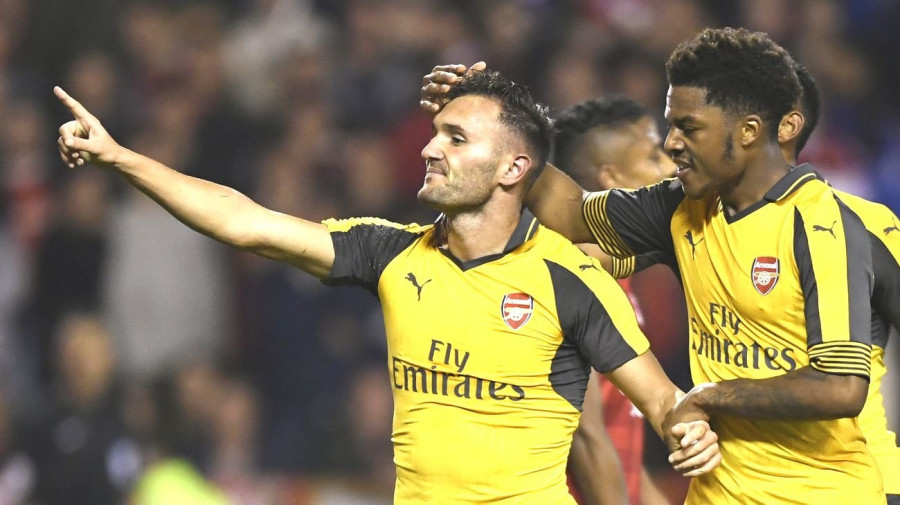 El Arsenal alarga la espera en el 'caso Lucas Pérez'