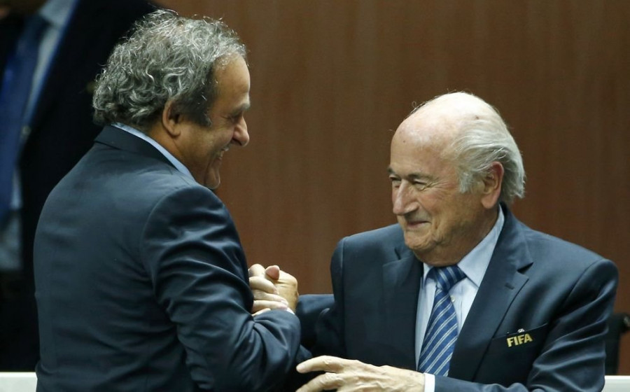 Platini y Blatter se enzarzan