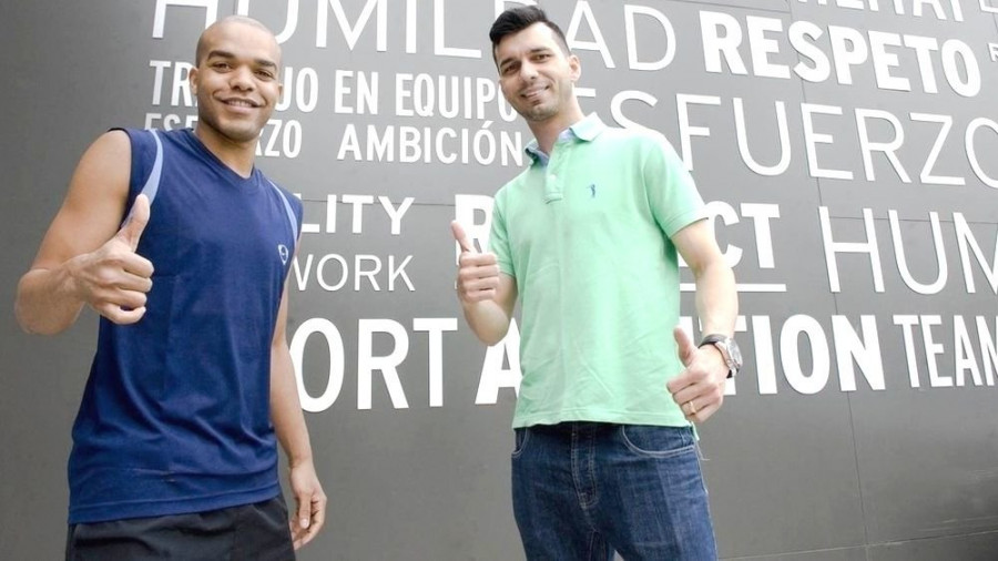 Esquerdinha y Leo Santana refuerzan al Barça Lassa