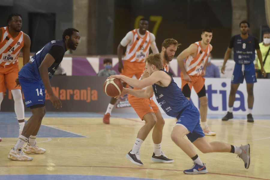 El Basquet Coruña aspira a asaltar la cancha del Granada