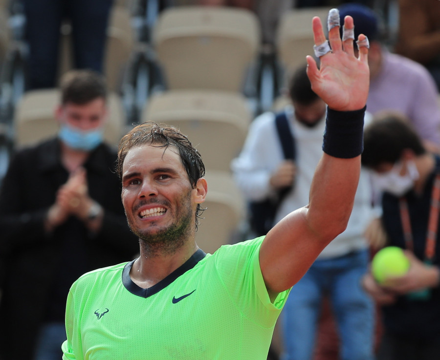 Nadal sigue en 'modo avión' y se mete en octavos de final