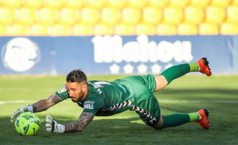 El portero coruñés Ian Mackay podría volver al conjunto blanquiazul