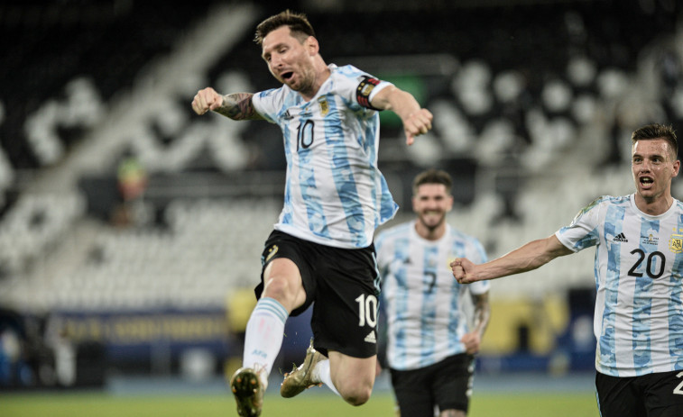 Argentina no aprovecha una genialidad de Messi y empata ante Chile en su debut
