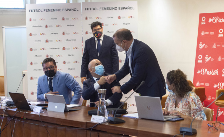 El Consejo Superior de Deportes aprueba que el fútbol femenino sea profesional