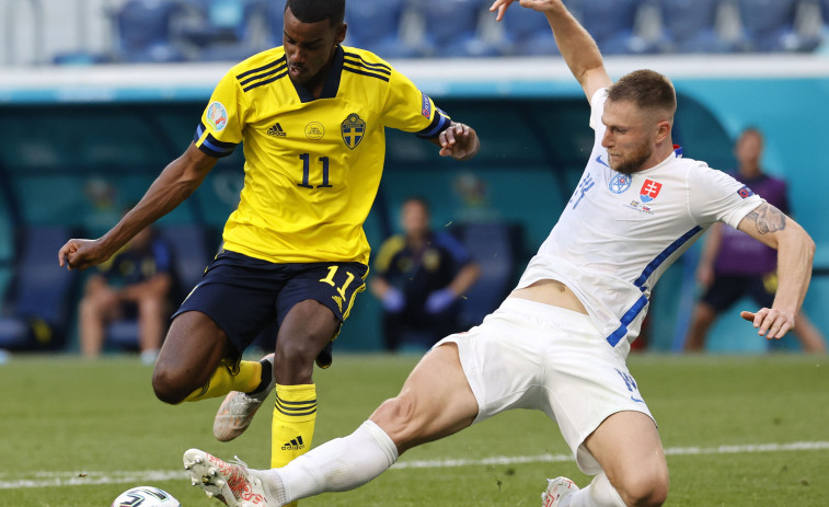 Eurocopa: Suecia sale de la cueva a tiempo
