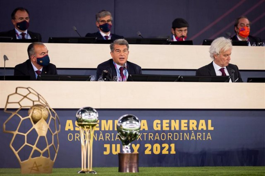 Laporta: "Cerramos una etapa con demasiadas sombras y hechos que mancharon el escudo"