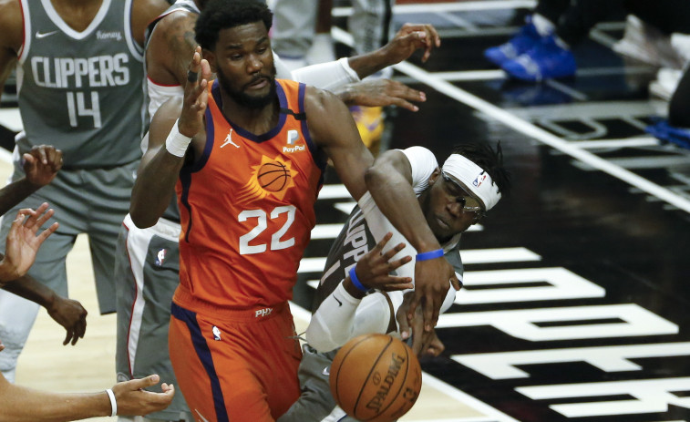 Jaque desde el barro de los Suns a los Clippers