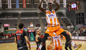 Abdou Thiam regresa al Leyma Coruña para reforzar la pintura naranja