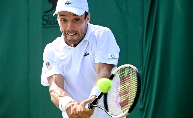 Bautista sigue con paso firme y Muguruza se despide en tercera ronda