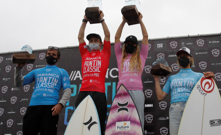 Mendes y Amitriain se coronan en las olas de Pantín