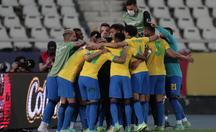 Brasil se mete en la final con un gol de Paquetá ante Perú